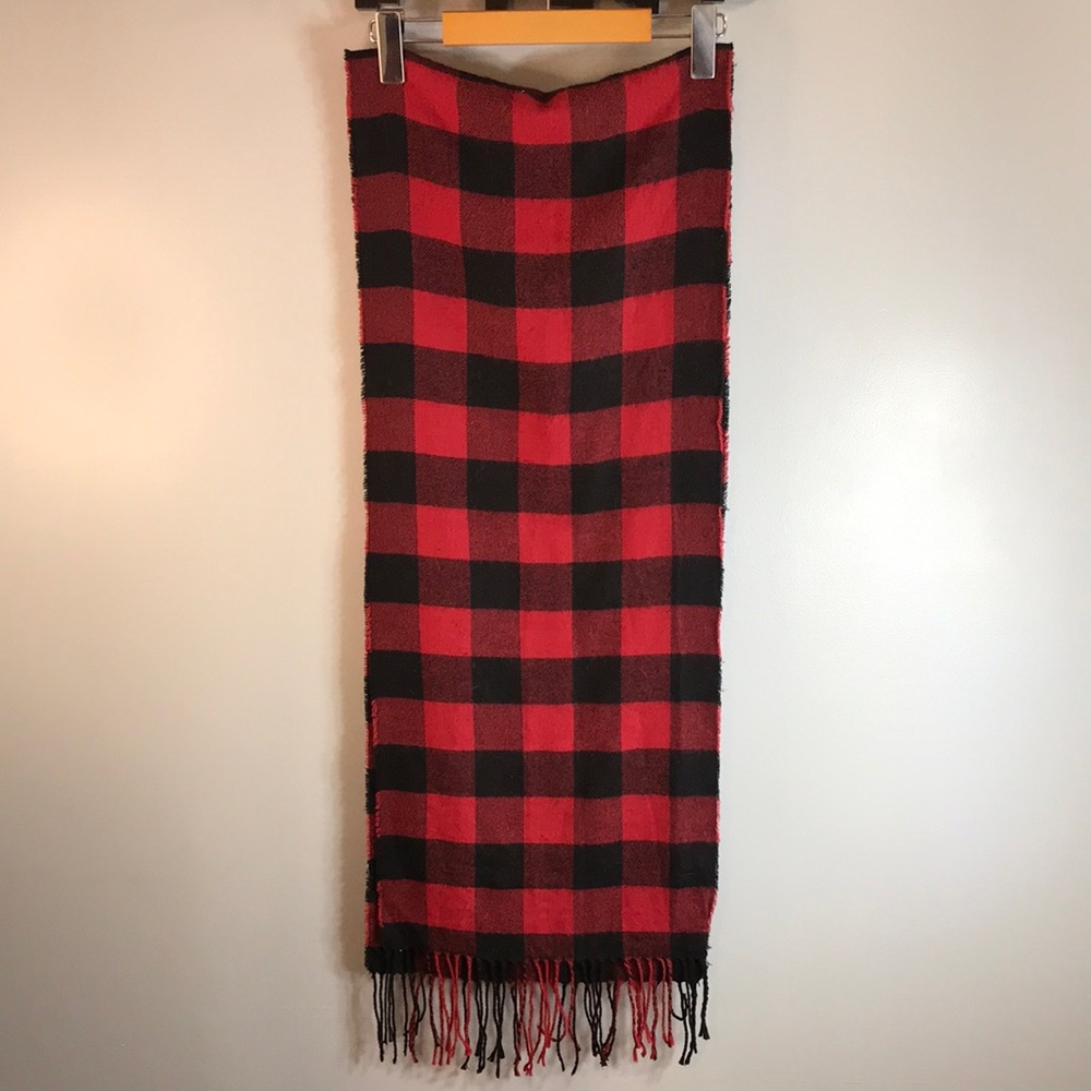 Source Unknown Red and Black Buffalo Plaid Scarf with Fringe